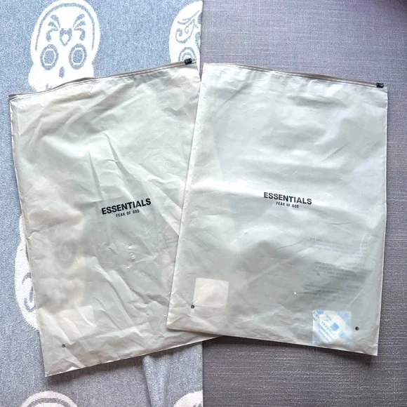 Fear of God ESSENTIALS bags - Picture 1 of 3